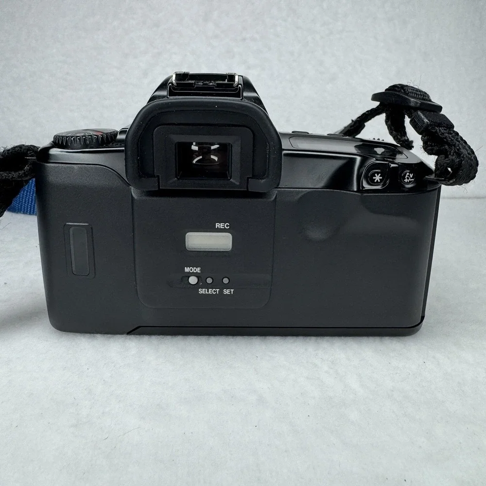 Canon EOS Rebel X S‎ 35mm Film SLR Camera Body 35mm And Strap